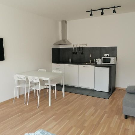 Brand New Studio Apartment #62 With Free Secure Parking In The Center Prague Exterior photo